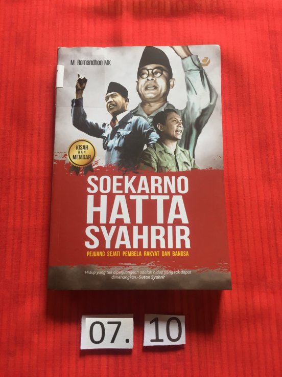 Buku berjudul “Soekarno Hatta Syahrir: Pejuang Sejati Pembela Rakyat dan Bangsa”