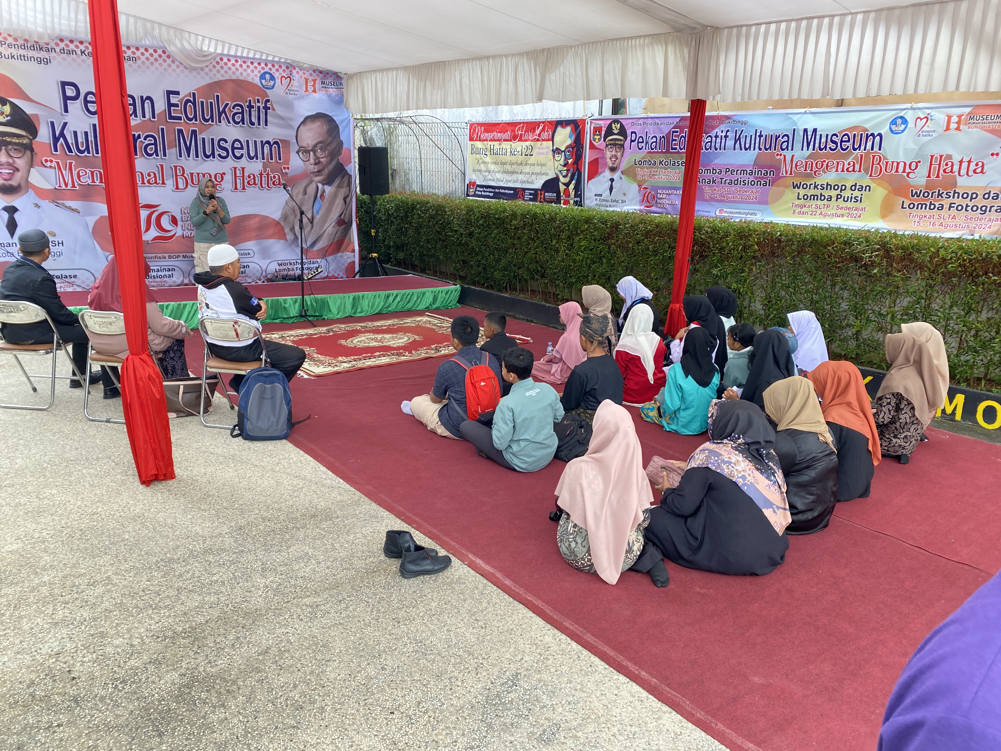Lomba Puisi