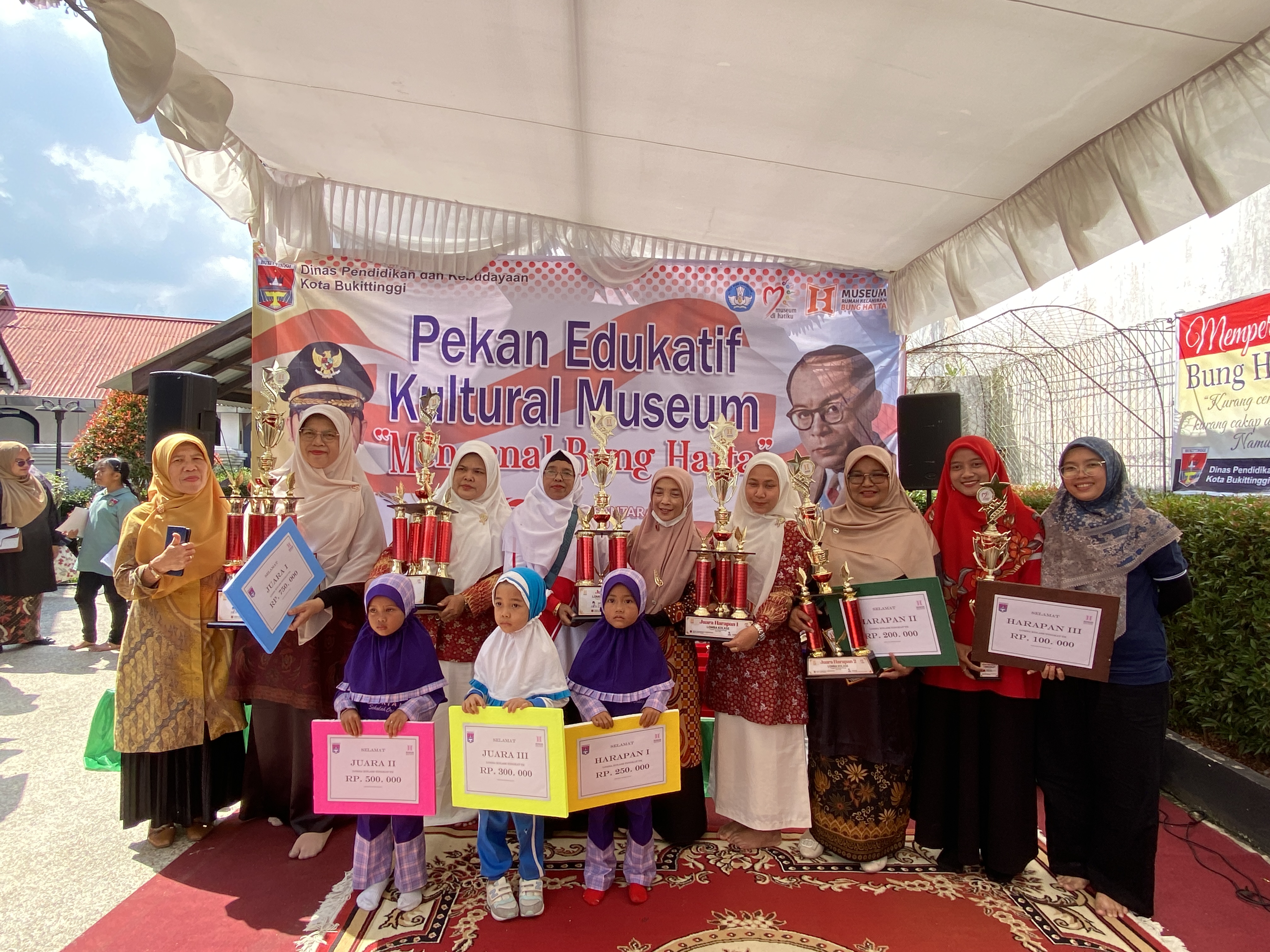 Pemenang Lomba Kolase
