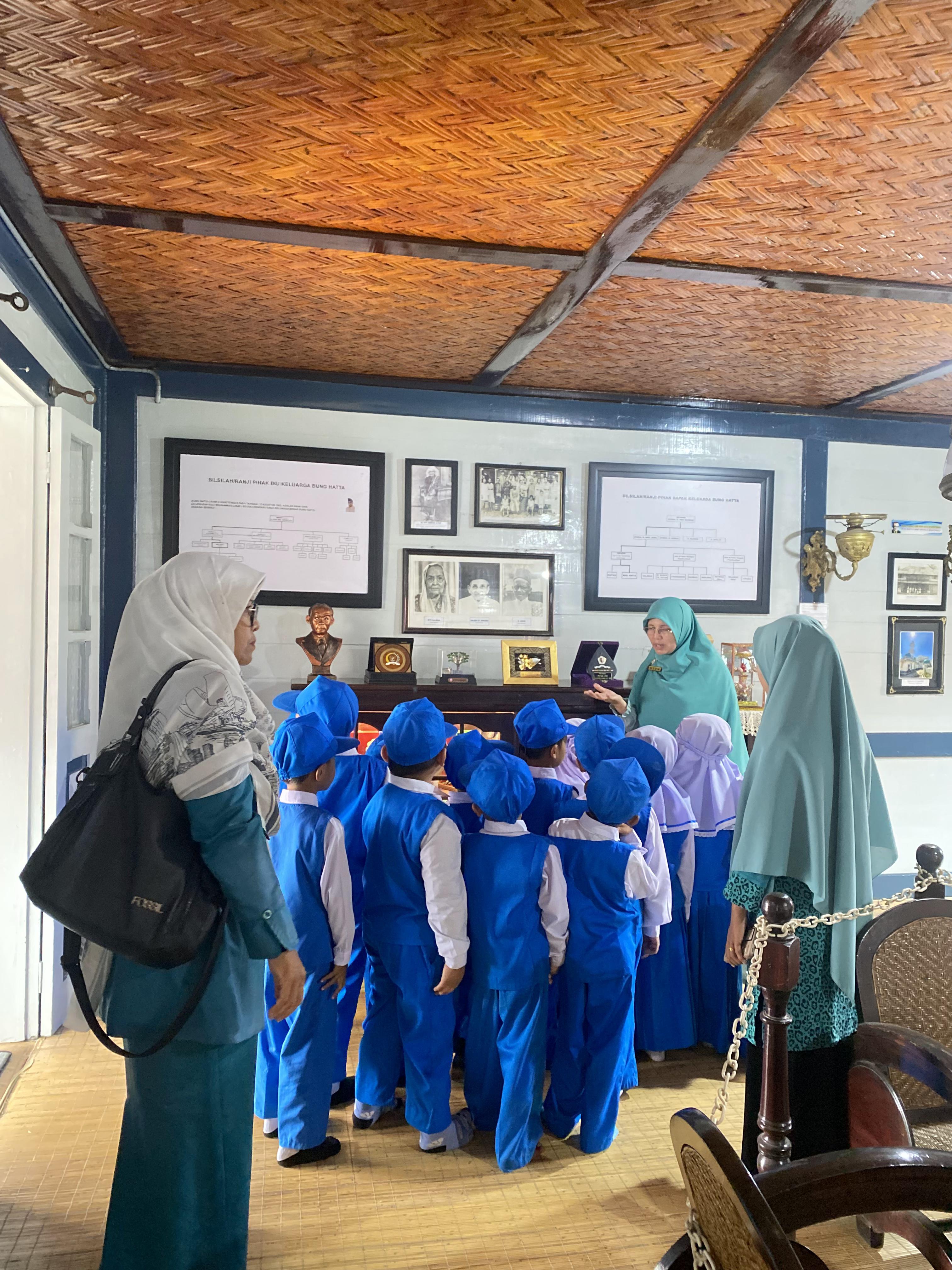 TK Gajah Tongga Bukittinggi